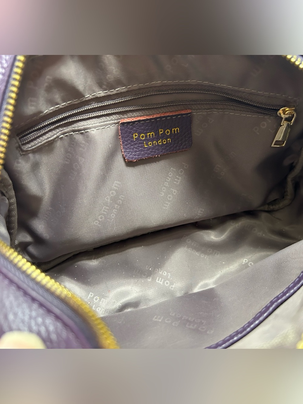 Pom Pom London City leather crossbody bag purple nightshade *flaw* - Picture 9 of 12